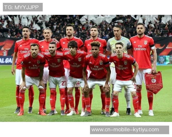 穆里尼奥在本菲卡葡萄牙杯赛中大胆变阵三中卫迎战对手 穆里尼奥在本菲卡葡萄牙杯赛中大胆变阵三中卫迎战对手