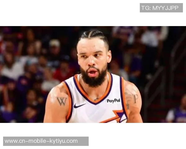 乌度卡称赞狄龙近期状态出色期待他在比赛中展现强烈侵略性 乌度卡称赞狄龙近期状态出色期待他在比赛中展现强烈侵略性