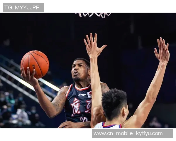 谢泼德分享抢断技巧：凭借本能与传球路线阅读提升防守能力